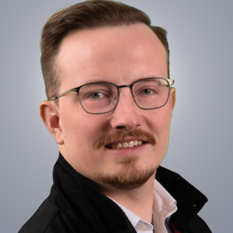  Lucas Karich